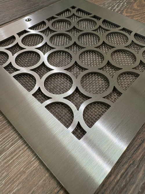 Вентиляционная решетка из нержавеющей стали NR 12 150х150